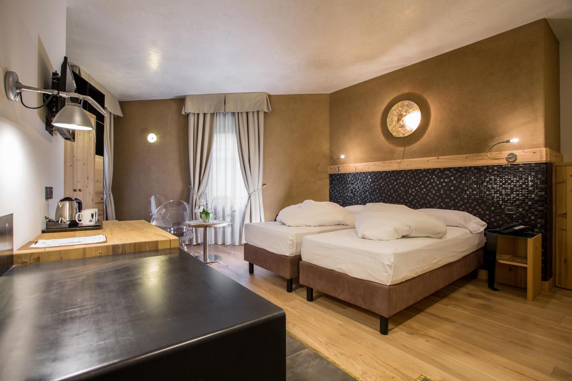 Hotel Orso Grigio Cavalese Exterior photo