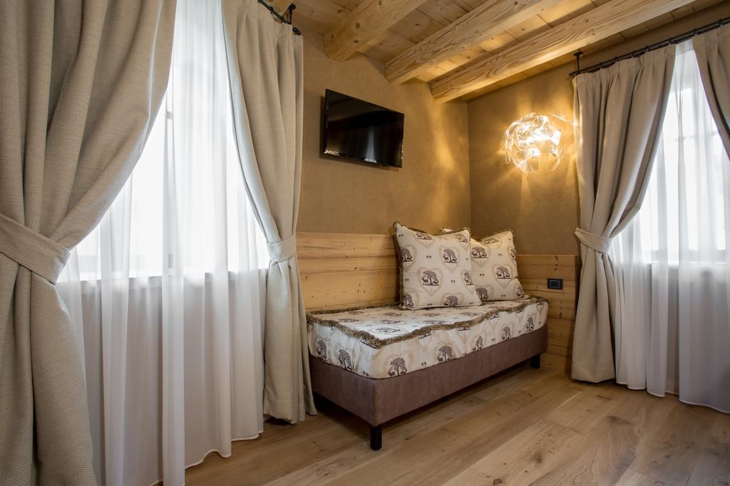 Hotel Orso Grigio Cavalese Exterior photo